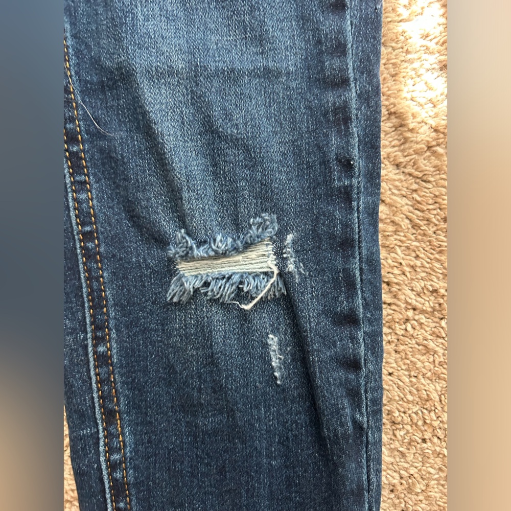 Women’s New Jeans - Picture 2 of 5